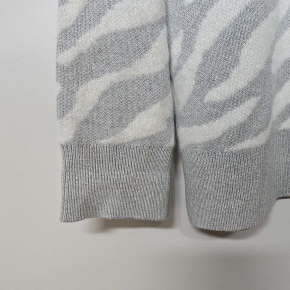 Everlane Wonens Oversized Alpaca Tiger Jacquard Cardigan White/Gray Sz S NWT - Picture 9 of 14